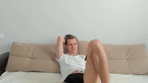 Snapshot of yueslang chatting on October 8, 10:32 am Yue Lang and Samm online show from October 8, 10:32 am