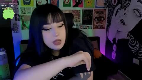    rawr   Anne Independent model      online show from March 12, 10:13 pm