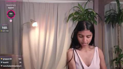 yuliethpetite online show from February 11, 12:20 pm