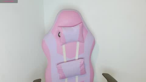 Yuli and SaraIndependent model online show from April 23, 12:40 am