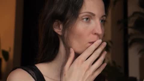 yulla dao online show from October 4, 6:49 pm