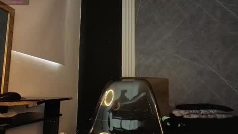 Yummyduo online show from November 14, 5:15 pm