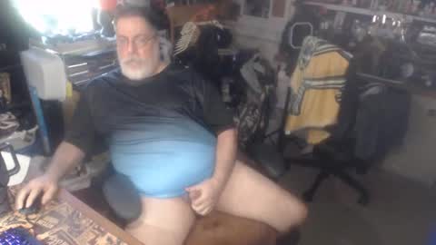 yummyflguy online show from March 27, 6:31 pm