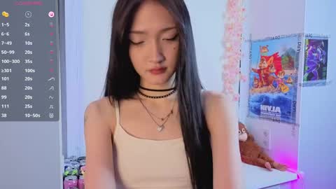 yung_leana online show from April 4, 7:21 pm