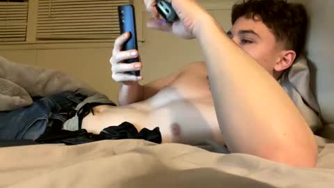 yungstudbev online show from February 28, 3:37 am