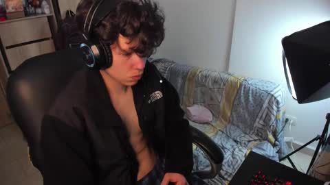 yurii_moody online show from October 24, 7:58 pm