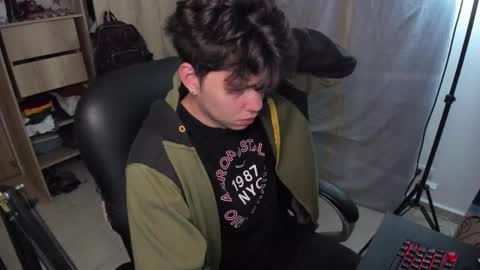 yurii_moody online show from February 12, 12:48 am