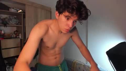 yurii_moody online show from November 4, 1:07 am