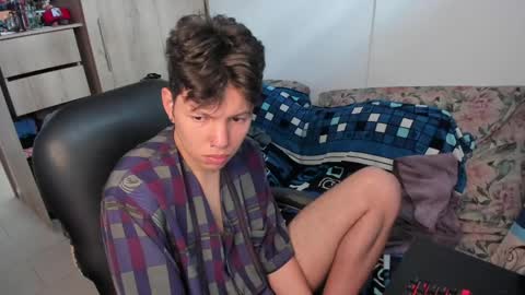 yurii_moody online show from April 23, 4:41 pm