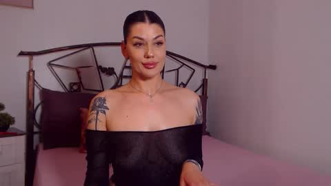 I V Y   online show from April 22, 7:43 pm