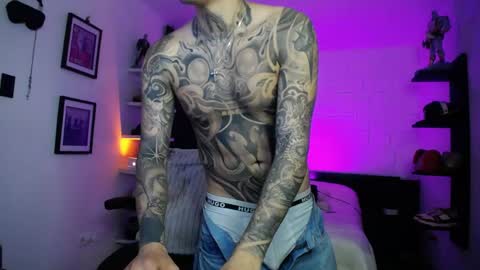 zac_muller1 online show from June 6, 7:03 am