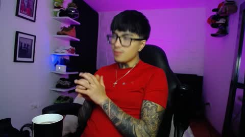 zac_muller1 online show from January 6, 5:44 am