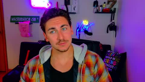 Zach Rhyder online show from September 18, 12:47 am