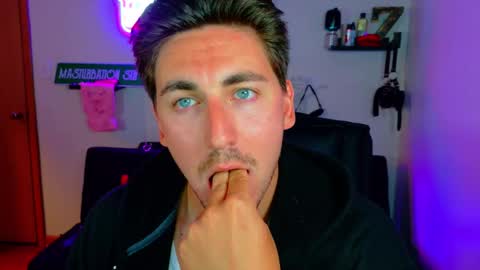 Zach Rhyder online show from September 12, 2:02 am