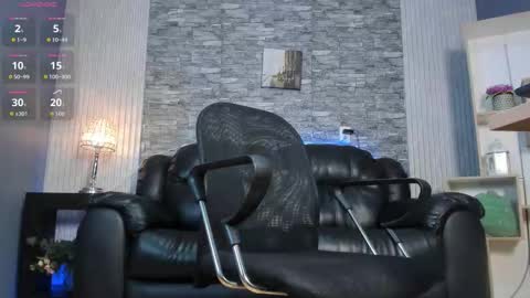 zack_joness10 online show from February 21, 6:27 am