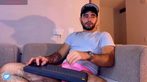 zack_sullivan22 online show from November 27, 3:25 am