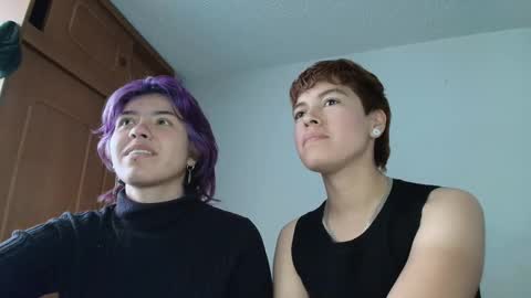 Snapshot of zafira_raven chatting on November 1, 9:03 pm zafira_raven online show from November 1, 9:03 pm