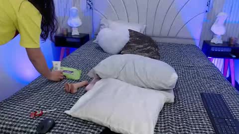  Zafiro   online show from March 27, 4:29 am