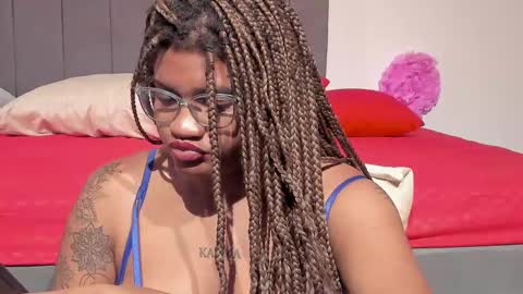 Snapshot of zahra_rose chatting on February 27, 3:15 pm zahra_rose online show from February 27, 3:15 pm