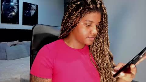 Snapshot of zahra_rose chatting on September 13, 1:08 am zahra_rose online show from September 13, 1:08 am