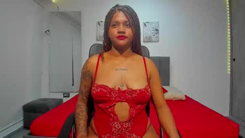 Snapshot of zahra_rose chatting on March 5, 12:22 pm zahra_rose online show from March 5, 12:22 pm