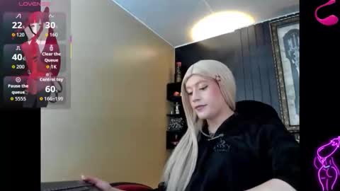 Megan online show from April 18, 3:52 am