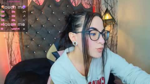   online show from September 11, 7:15 pm