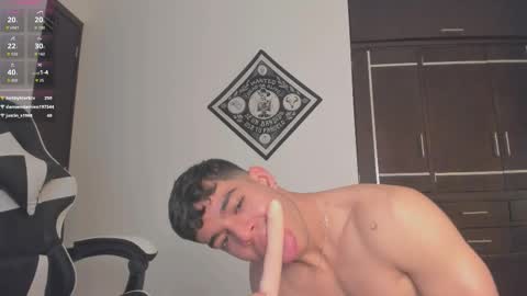 Snapshot of zamir_scott chatting on October 2, 11:58 pm zamir online show from October 2, 11:58 pm