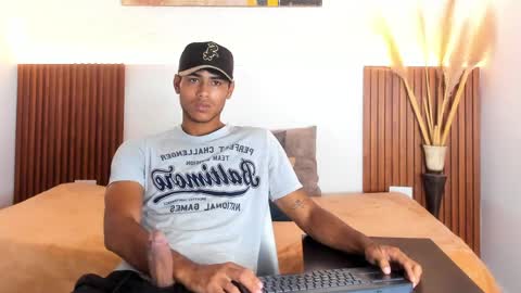 Zander online show from March 26, 2:33 pm