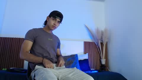 Snapshot of zander_2120 chatting on January 25, 1:52 pm Zander online show from January 25, 1:52 pm