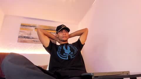 Zander online show from August 6, 1:31 pm
