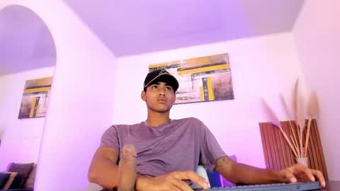 Zander online show from April 10, 1:16 pm