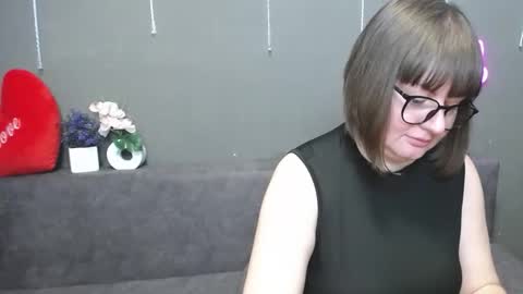 zannadreil online show from March 11, 3:09 am