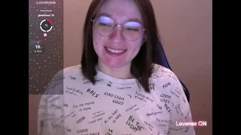 Snapshot of zara_golden chatting on March 5, 2:25 am chaturcum online show from March 5, 2:25 am