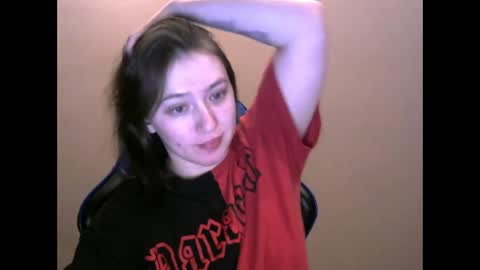 Snapshot of zara_golden chatting on February 18, 12:28 pm chaturcum online show from February 18, 12:28 pm