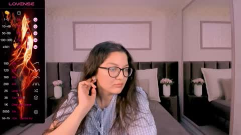 Zarifa online show from November 30, 3:30 pm