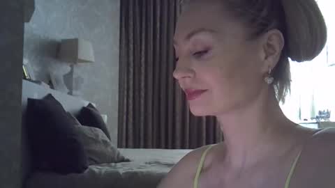 Zarina Swift online show from March 28, 10:38 am