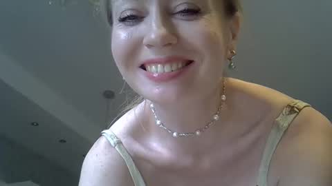 Zarina Swift online show from May 9, 7:14 am