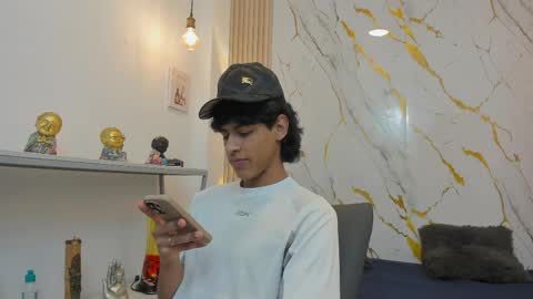 Zayn online show from April 6, 7:37 pm