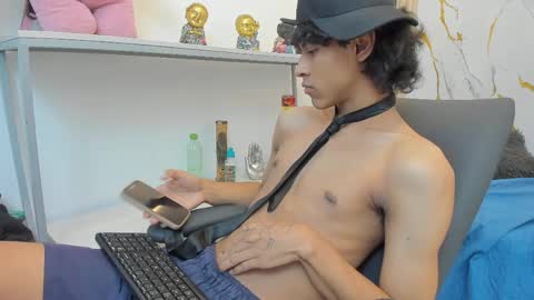 Zayn online show from April 7, 7:38 pm