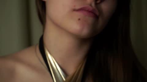 Emilia online show from October 15, 1:09 am