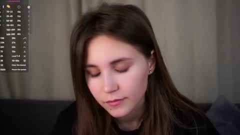 Emilia online show from November 15, 1:29 am