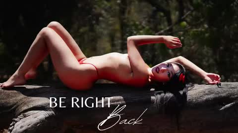 Zendaya online show from March 12, 1:03 am