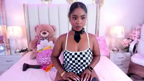 zendayarosse online show from February 5, 8:45 pm