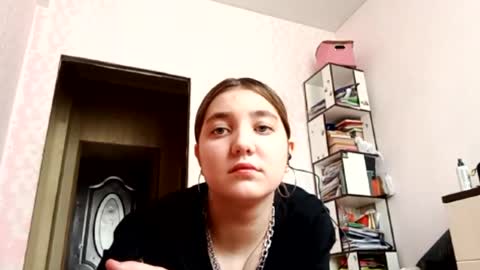 zeniabrossoit online show from April 22, 8:21 am