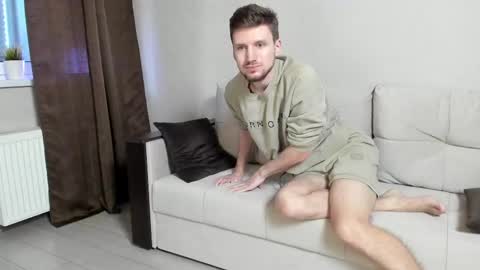 Andrew online show from February 18, 8:27 am