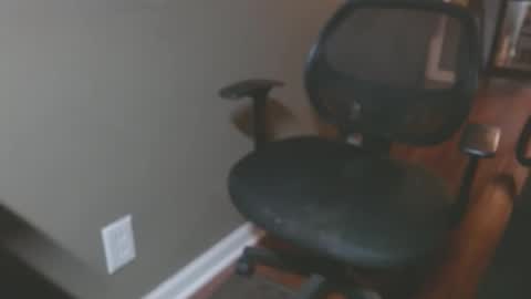 bambi cumslut online show from April 24, 4:14 am