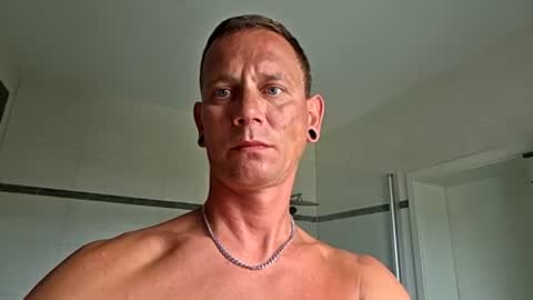 zeus23122007 online show from July 4, 9:46 am