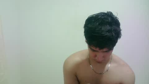 zeus_183 online show from April 11, 8:07 am