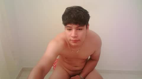 zeus_183 online show from May 8, 2:56 pm